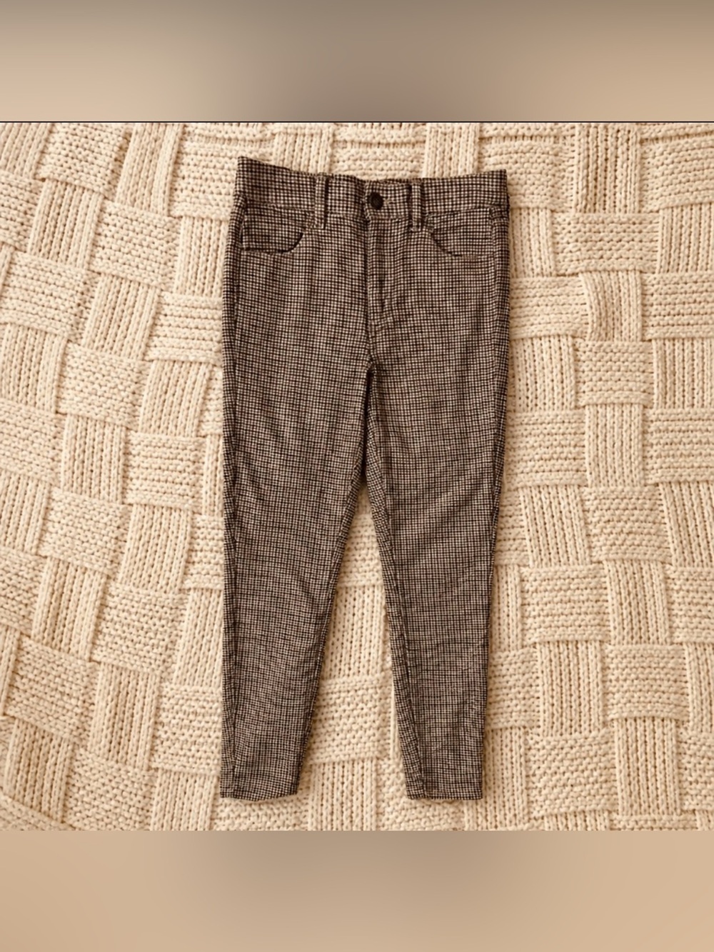 American Eagles Women Super Stretch Pants Size 4 Used